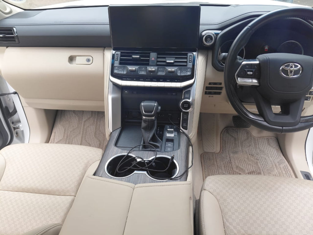 2023 model landcruiser 300.series zx.