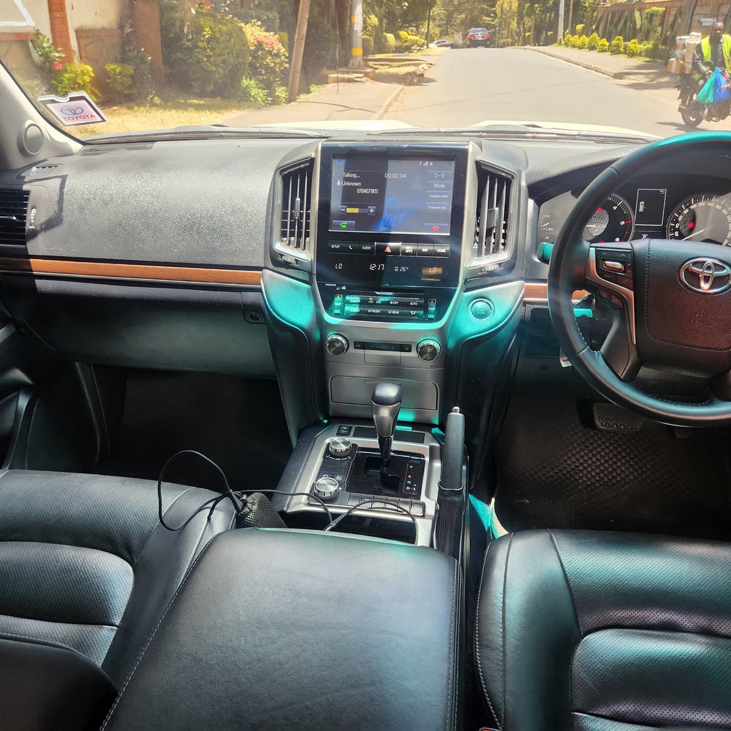 2017 Landcruiser V8 VXR