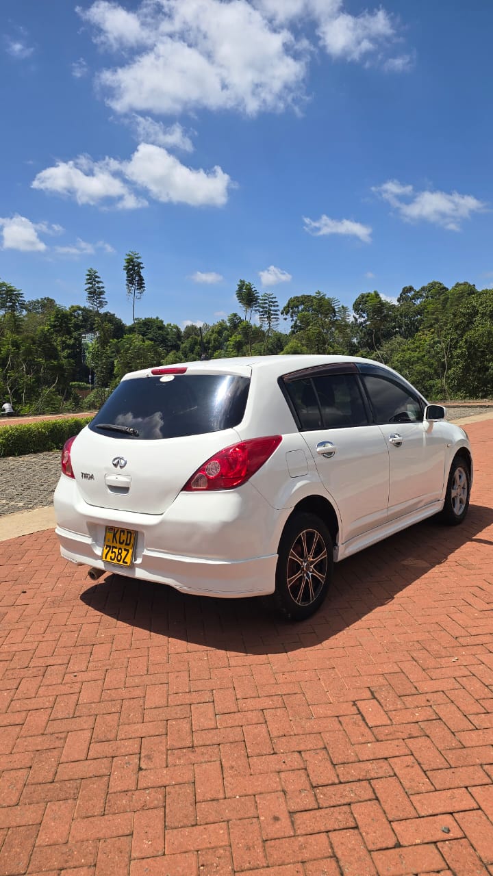 2009 NISSAN TIIDA