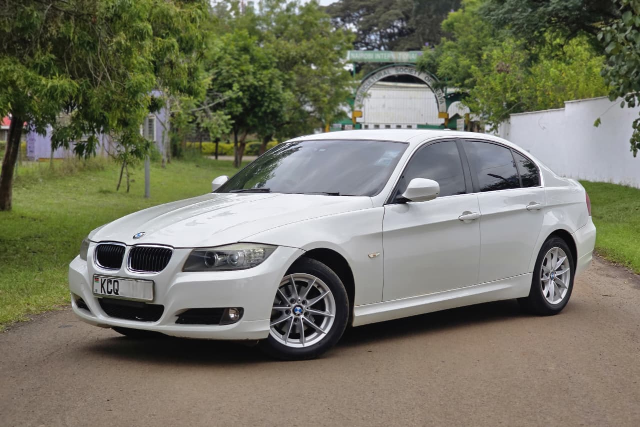 2011 BMW 320i
