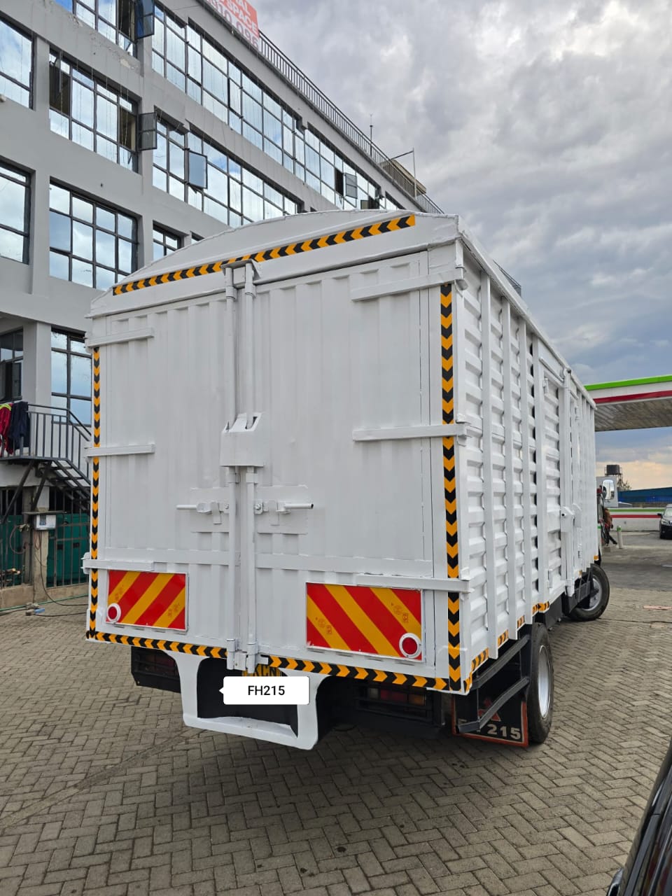 2019 Mitsubishi FH215