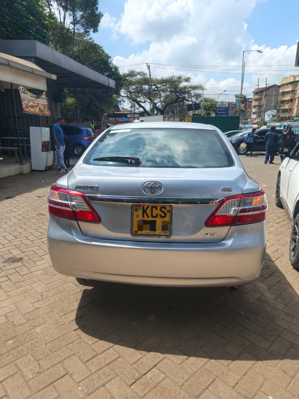 Toyota premio 260.