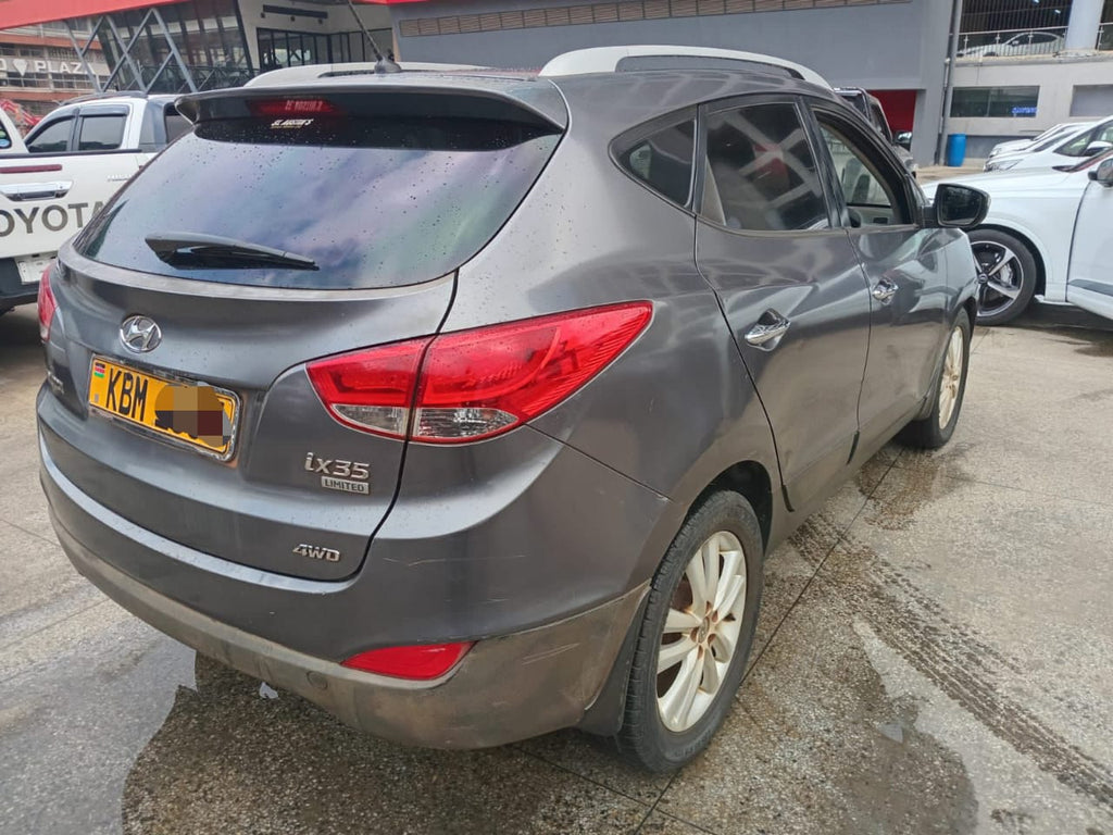 2010 HYUNDAI TUCSON