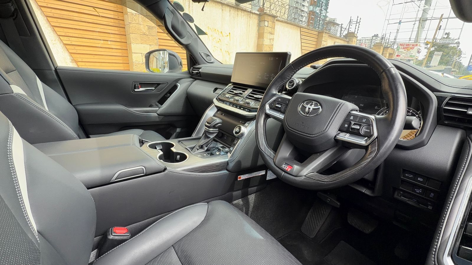 TOYOTA LAND CRUISER GR 2023