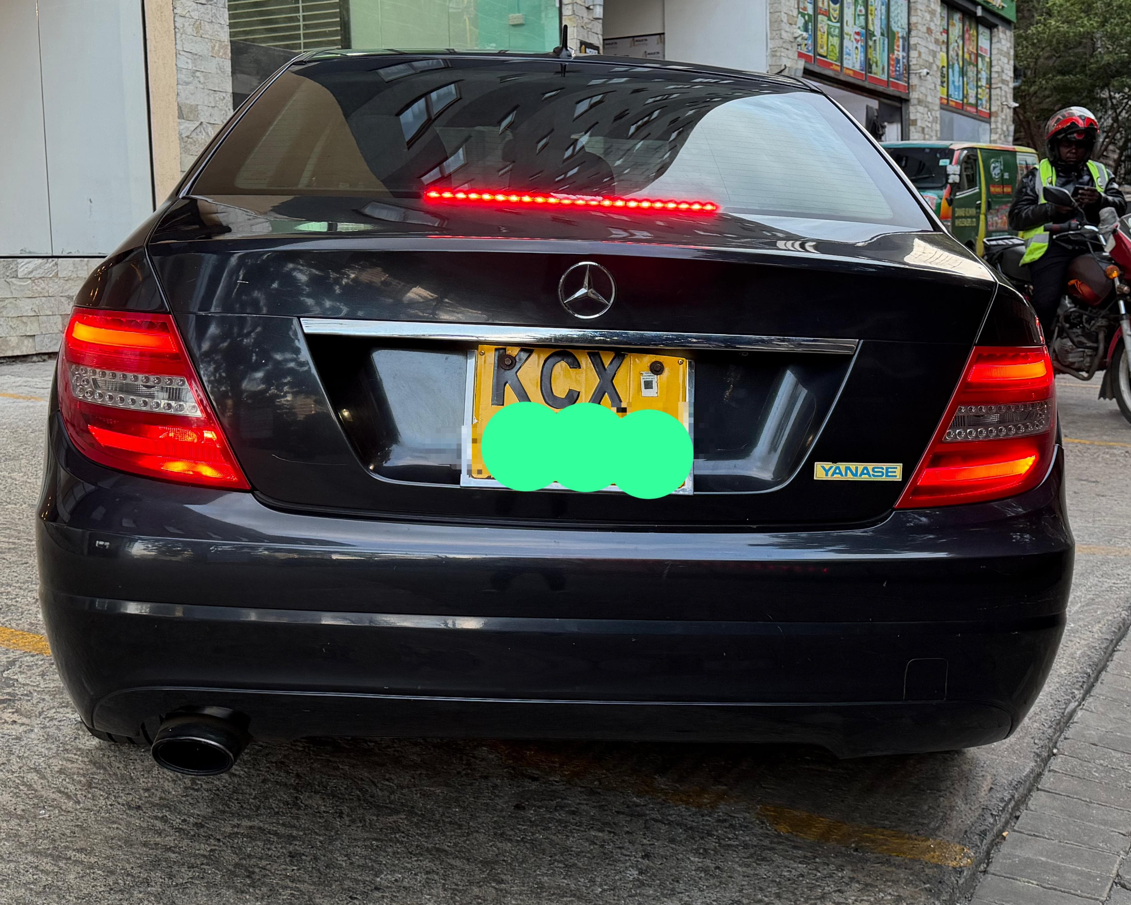 2011 MERCEDES BENZ C200 CGI