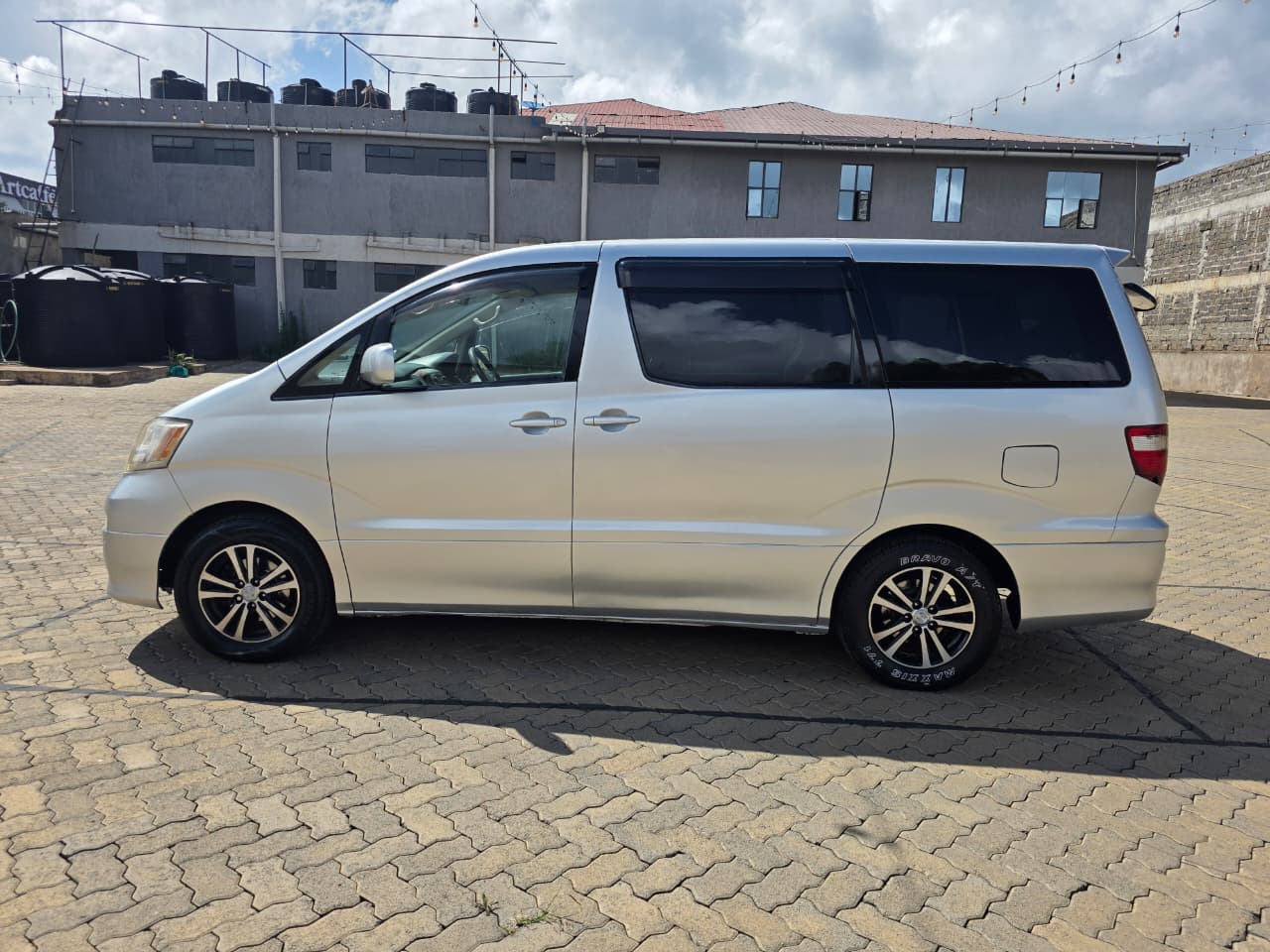 TOYOTA ALPHARD