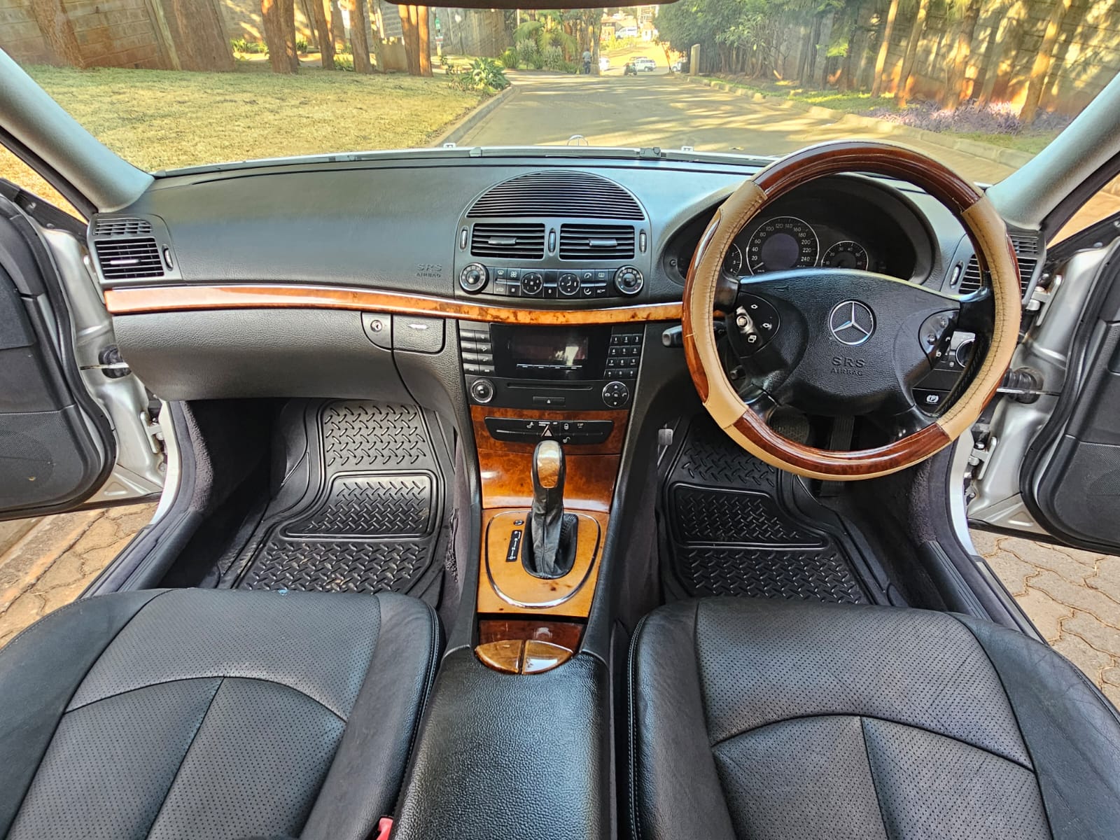 2006 MERCEDES-BENZ E240