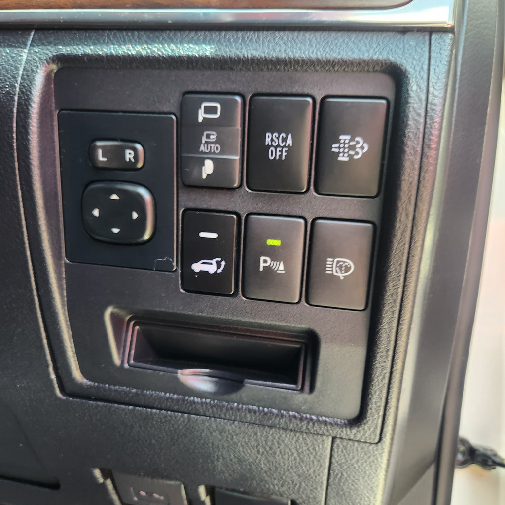 2017 Landcruiser V8 VXR