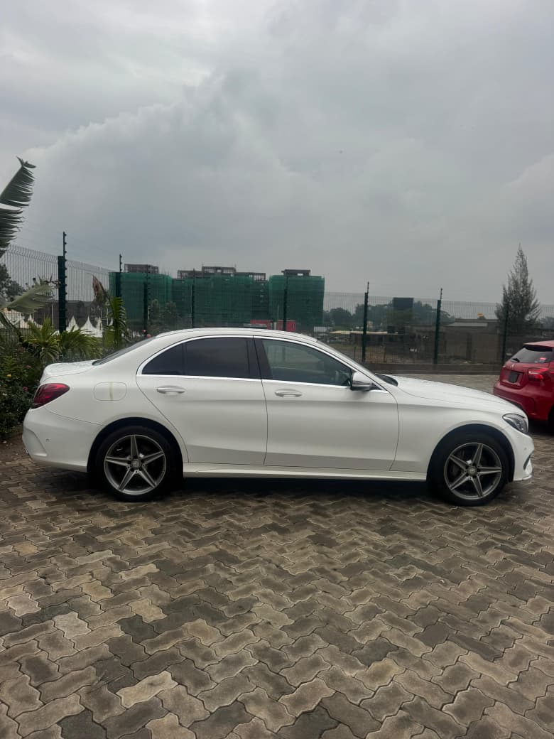 2016  Mercedes-Benz C200