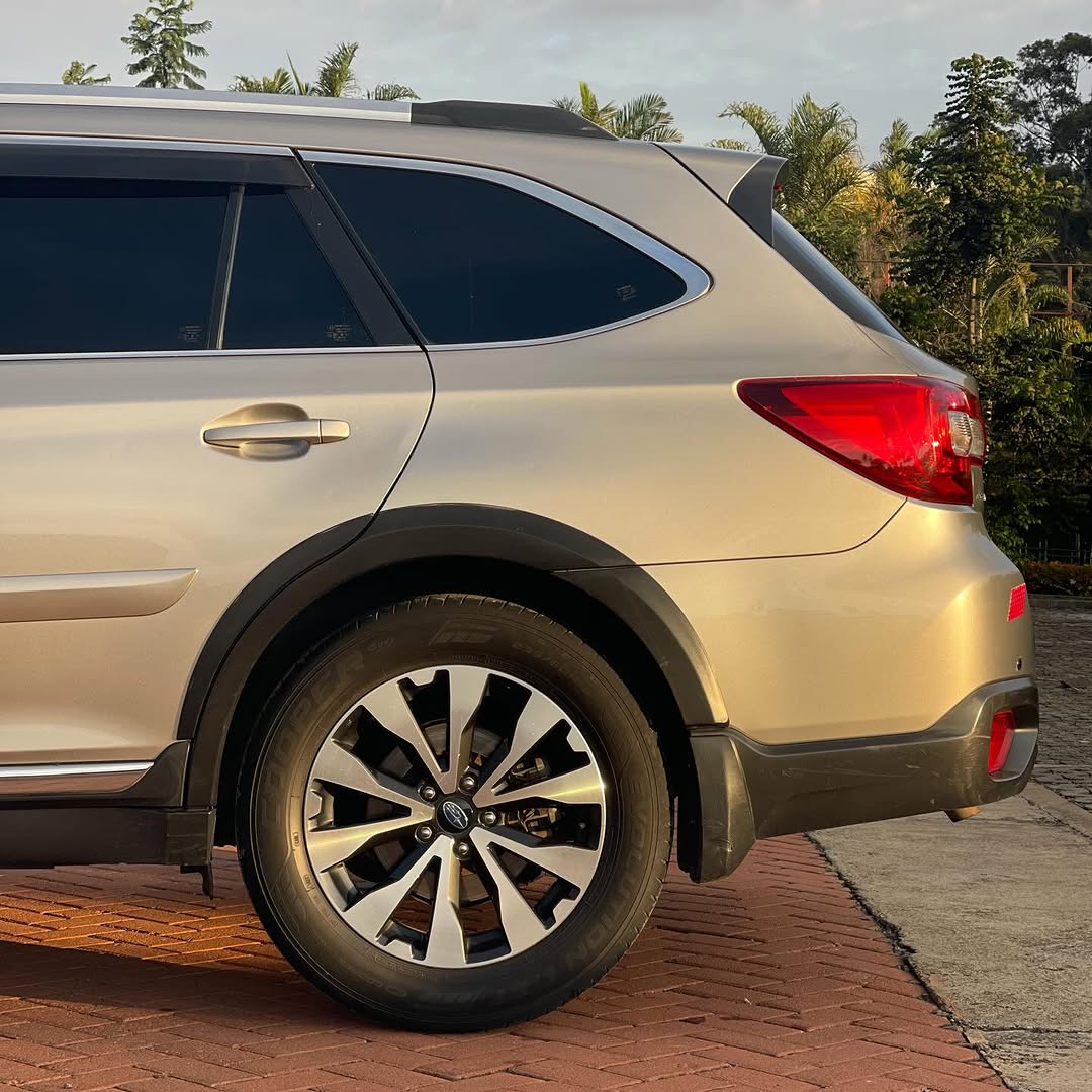 2015 SUBARU OUTBACK B9
