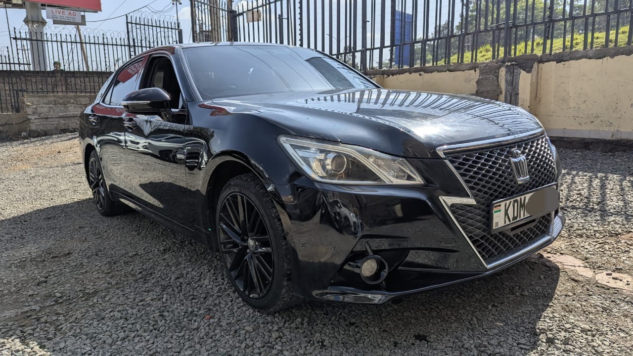 2016 TOYOTA CROWN ATHLETE