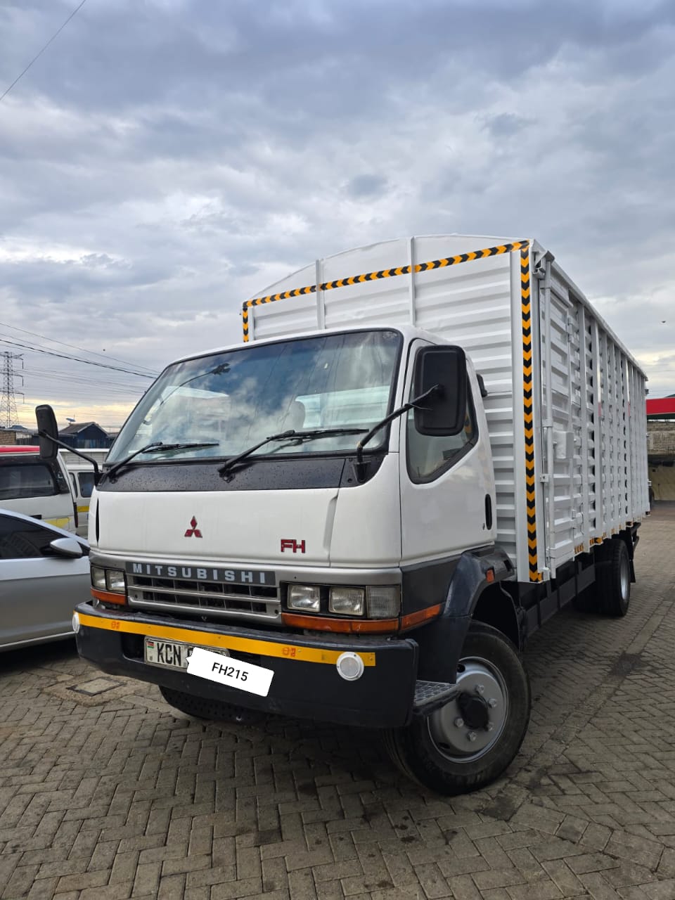 2019 Mitsubishi FH215