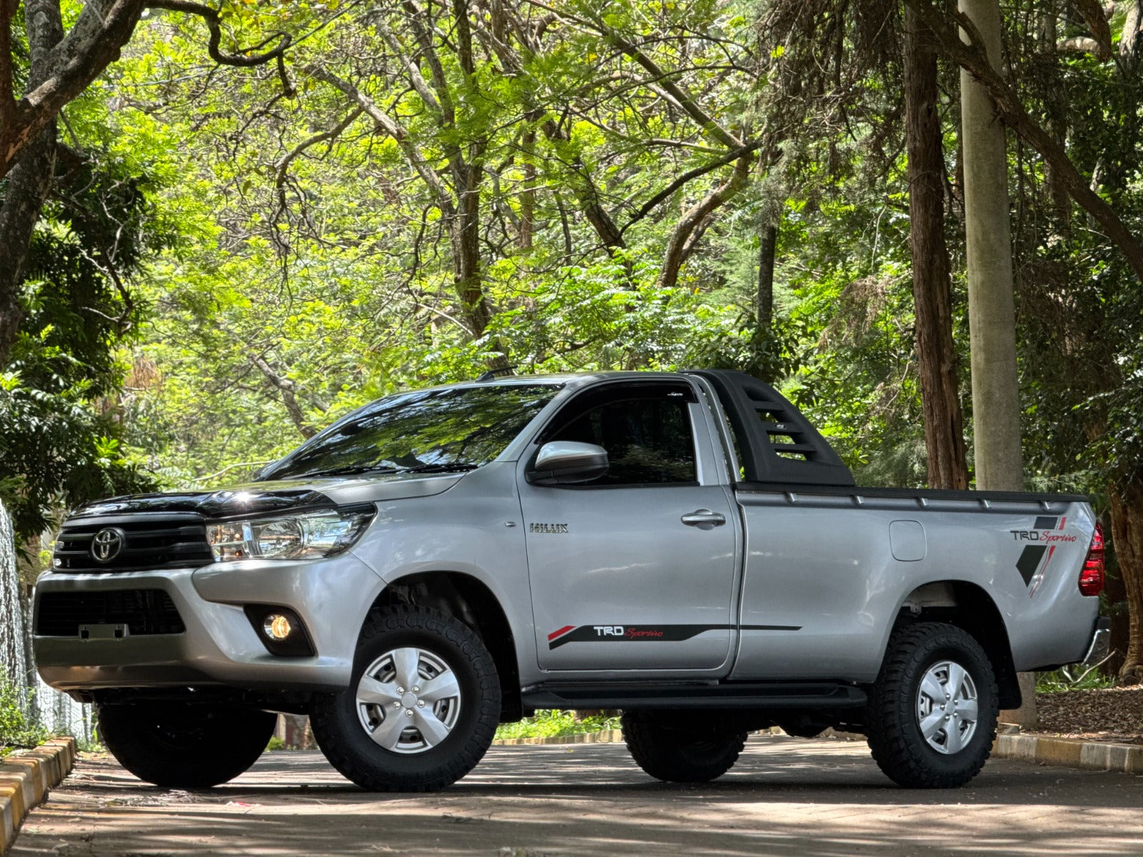 𝟐𝟎𝟏𝟖 𝐓𝐎𝐘𝐎𝐓𝐀 𝐇𝐈𝐋𝐔𝐗 𝐒𝐈𝐍𝐆𝐋𝐄 𝐂𝐀𝐁𝐈𝐍 𝐇𝐈𝐆𝐇𝐑𝐈𝐃𝐄𝐑