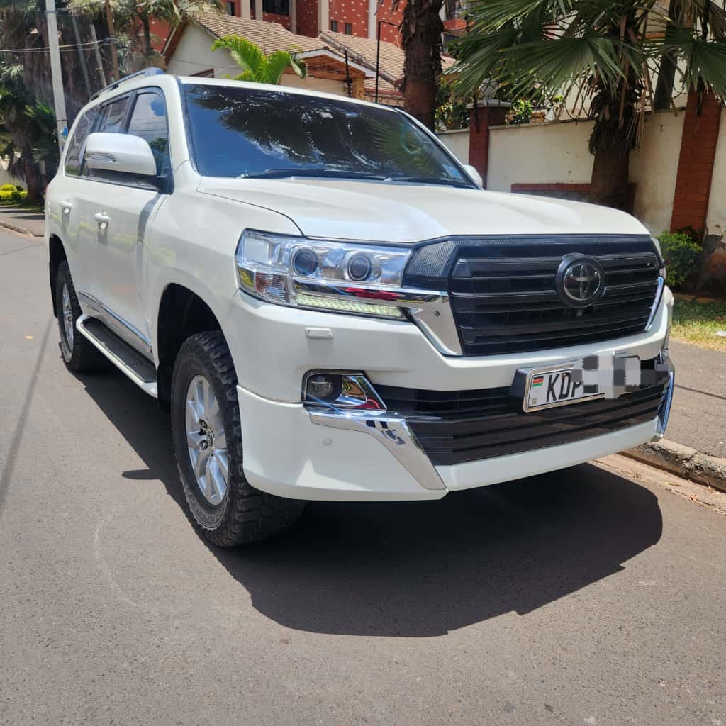 2017 Landcruiser V8 VXR
