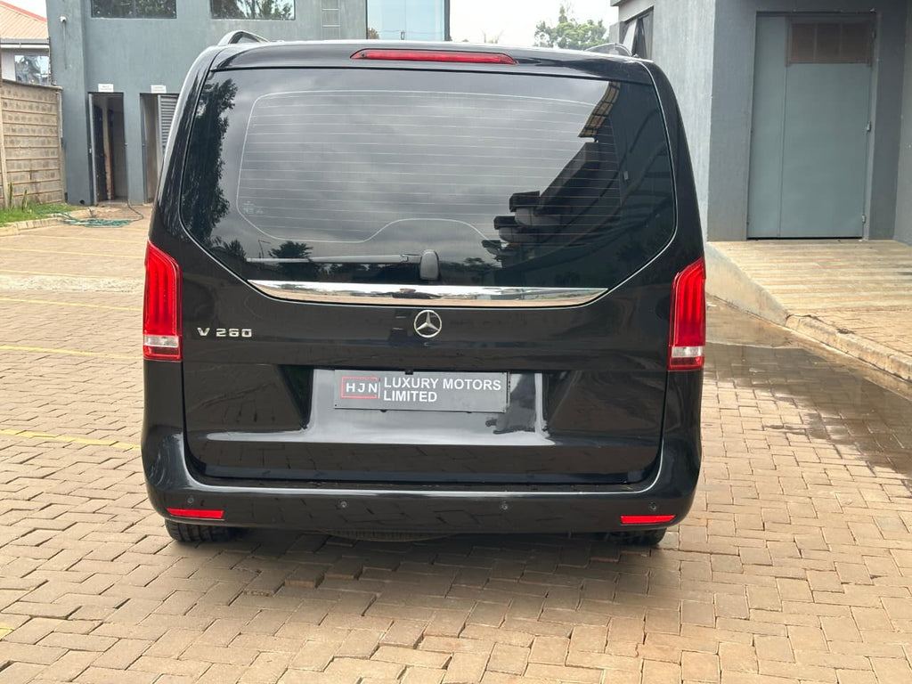 2018 MERCEDES BENZ VIANO V260