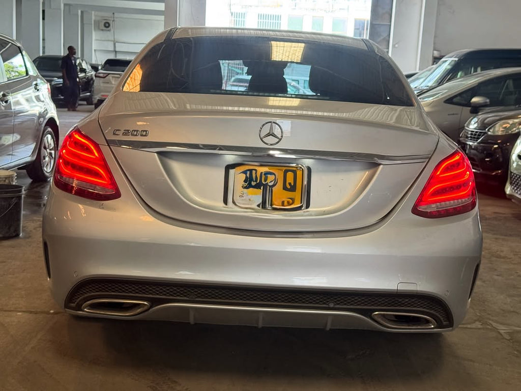 2018 MERCEDES BENZ C200 W205