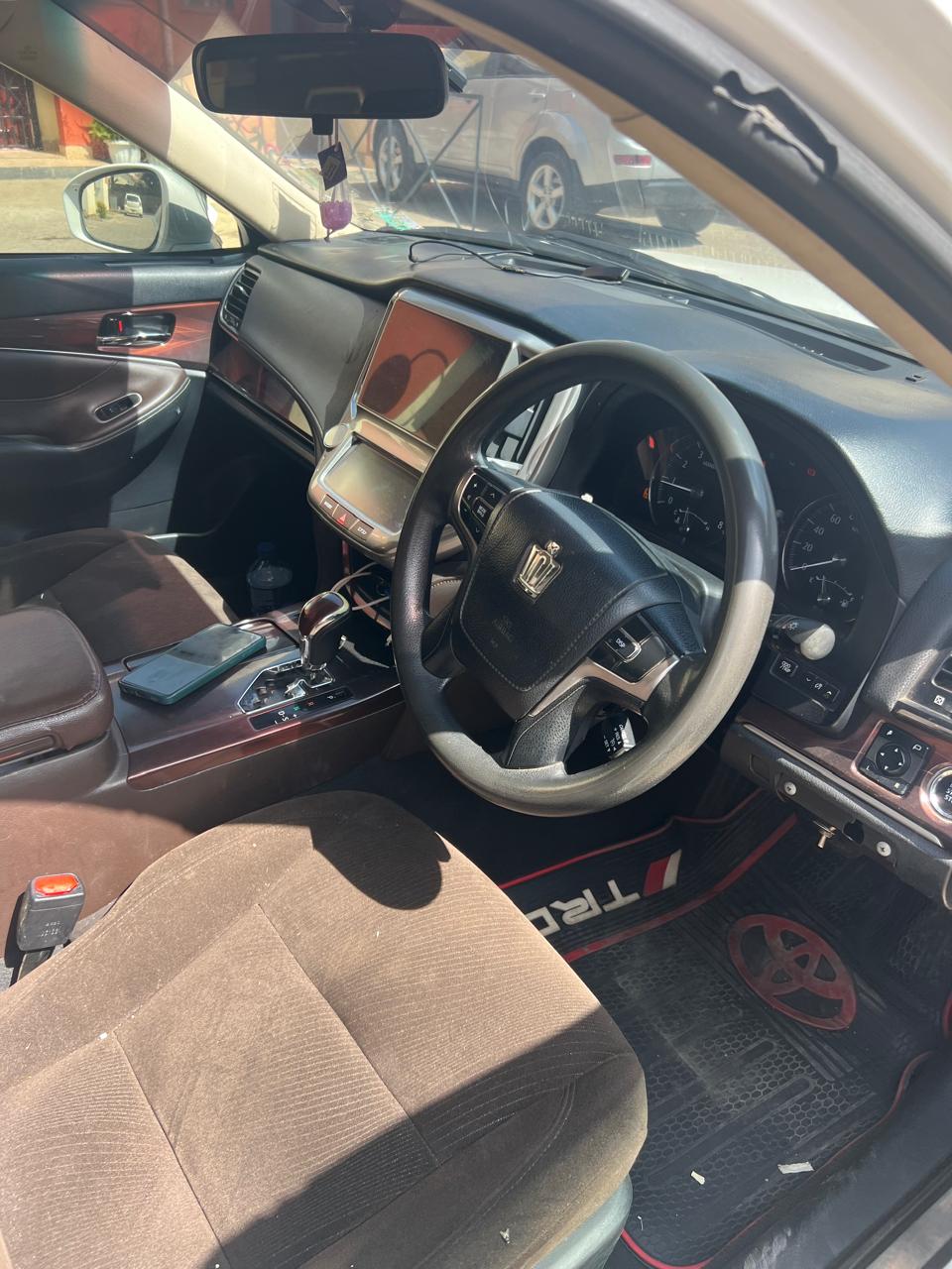 2014 TOYOTA CROWN
