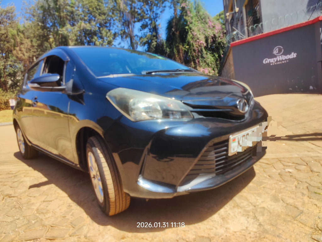 Toyota vitz 2017