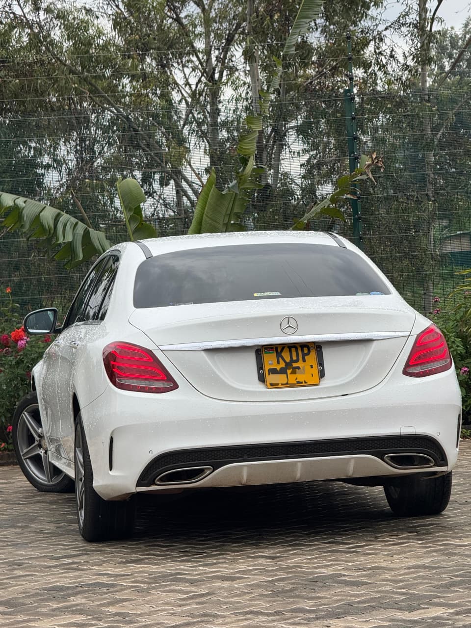 2016  Mercedes-Benz C200