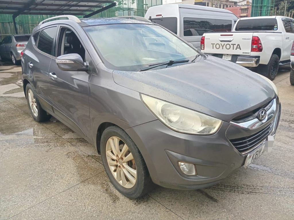 2010 HYUNDAI TUCSON