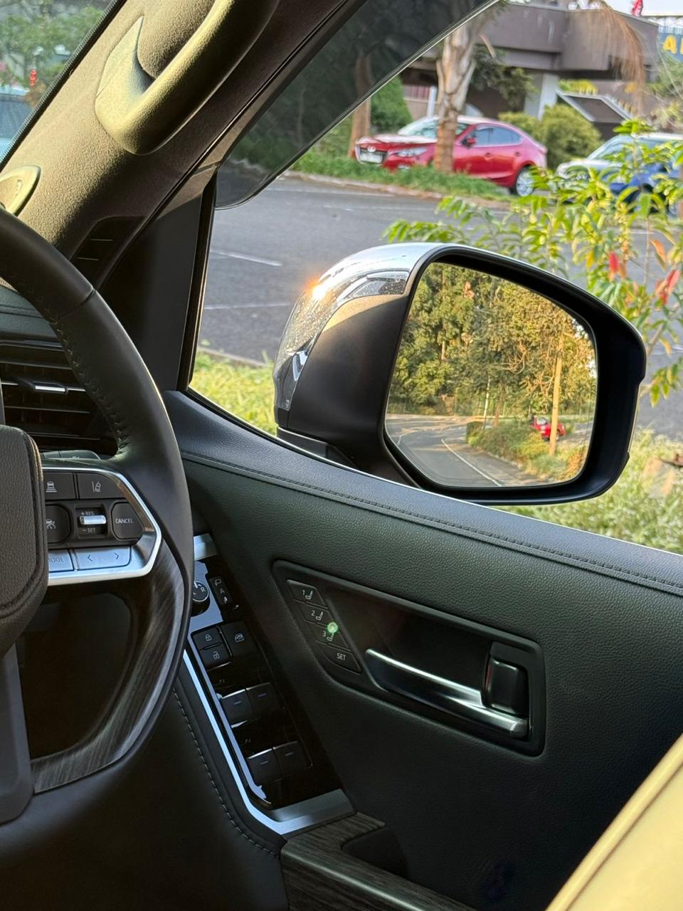 2023 Toyota Land Cruiser 300 series-ZX