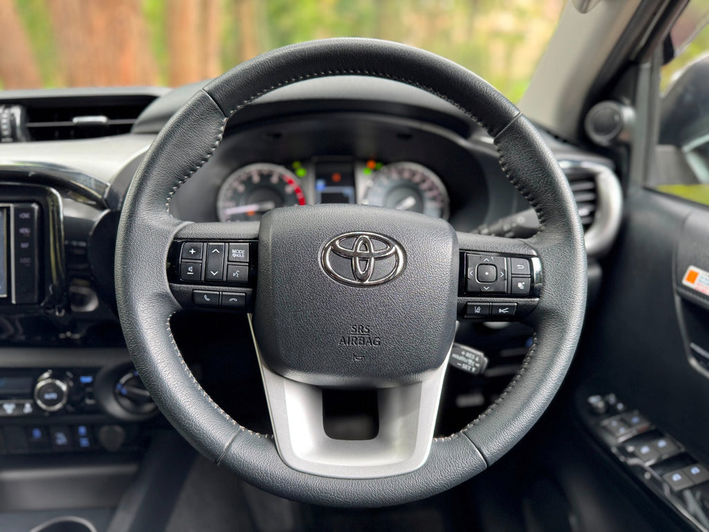 2021 TOYOTA HILUX