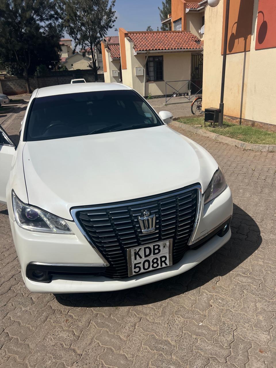 2014 TOYOTA CROWN