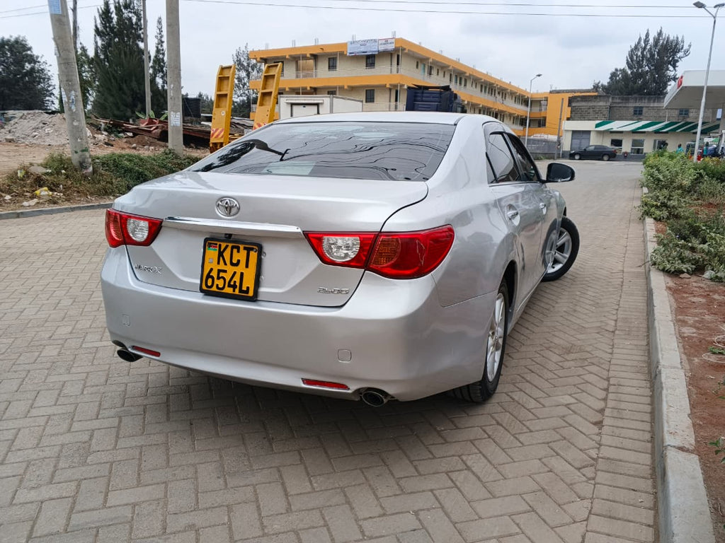 2011 Toyota mark X