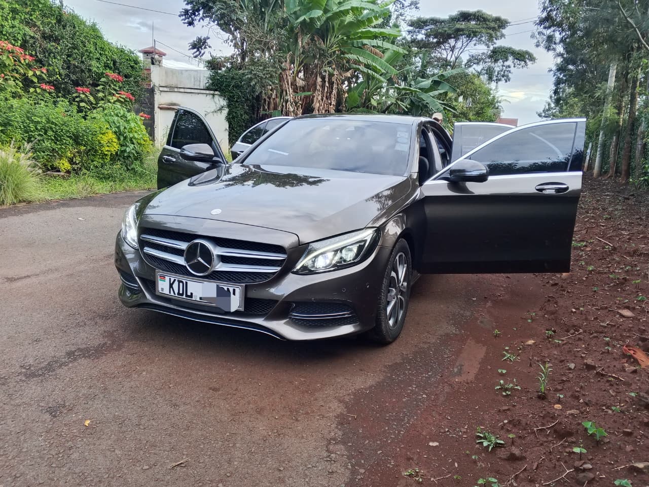 2016 MERCEDES BENZ C200