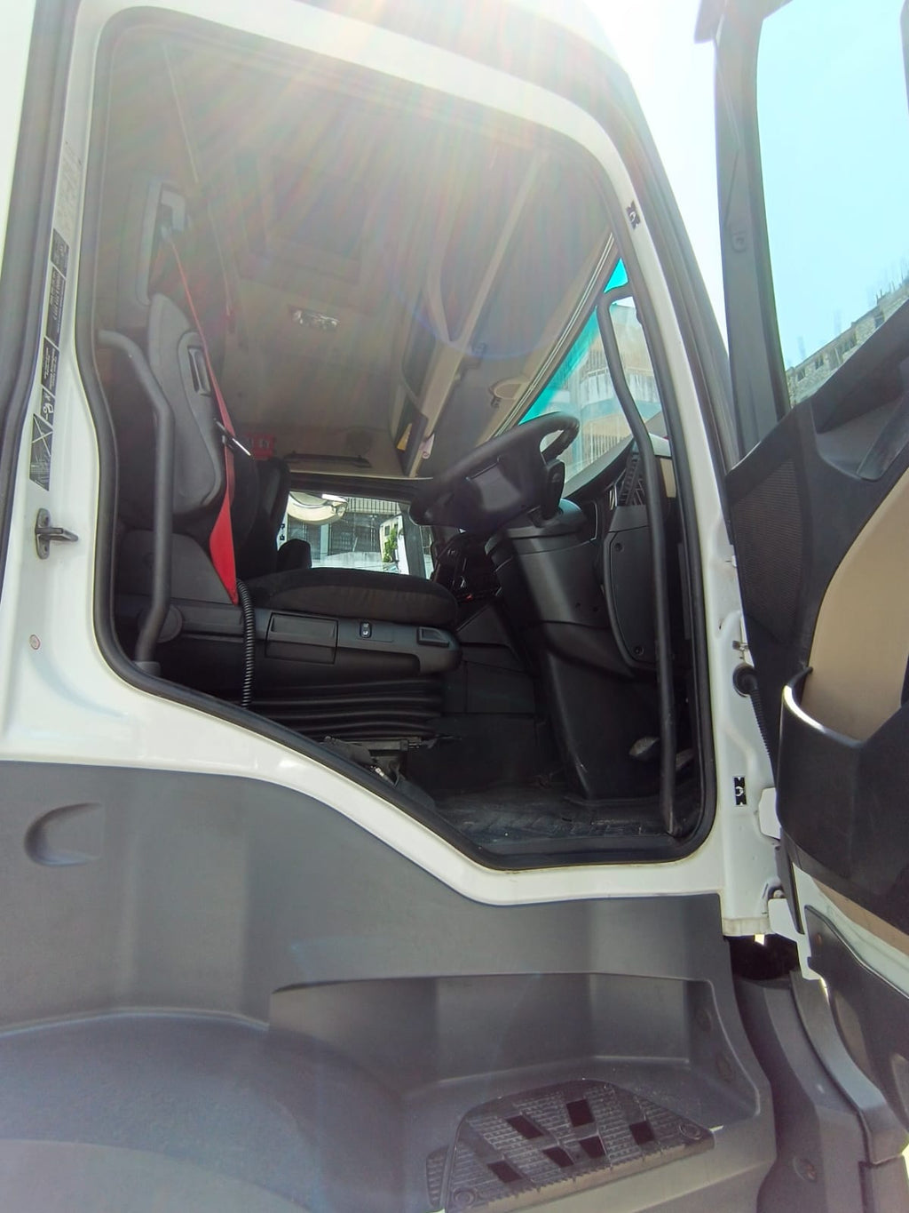 𝟐𝟎𝟏𝟖 𝐌𝐞𝐫𝐜𝐞𝐝𝐞𝐬‑𝐁𝐞𝐧𝐳 𝐀𝐜𝐭𝐫𝐨𝐬 𝟐𝟓𝟒𝟑 𝟔×𝟐 𝐌𝐏𝟒