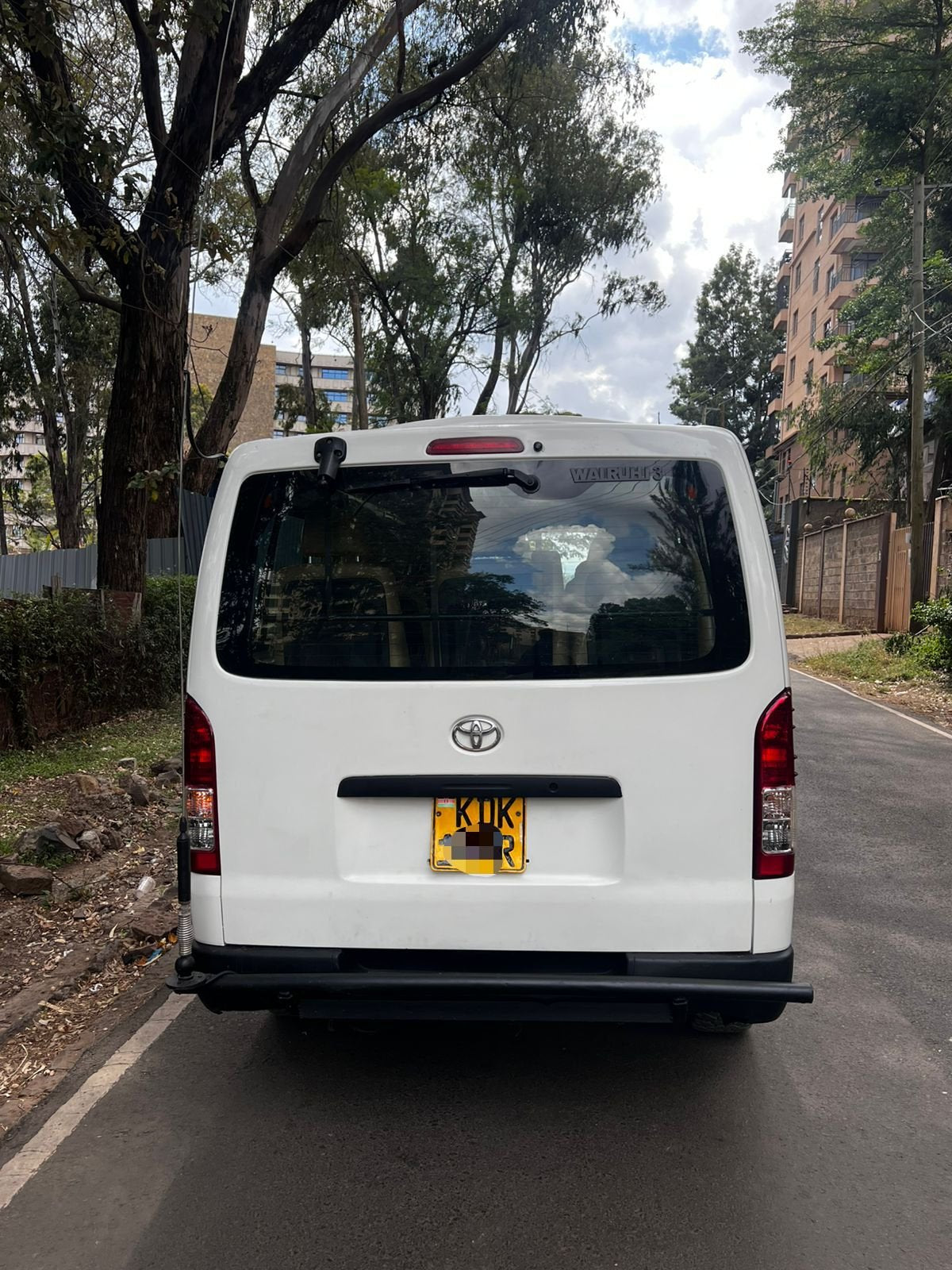 Toyota hiace 7L manual