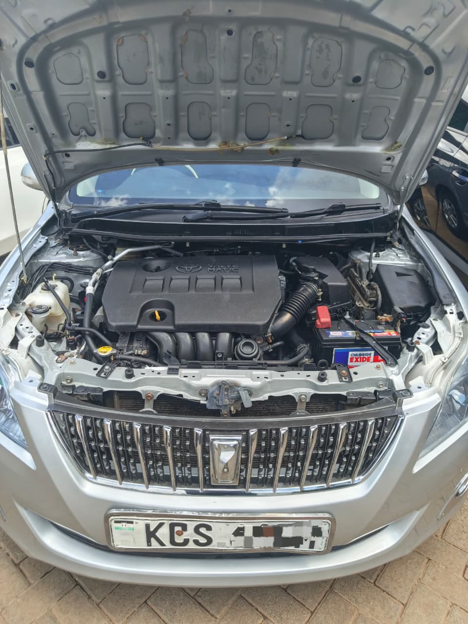 Toyota premio 260.