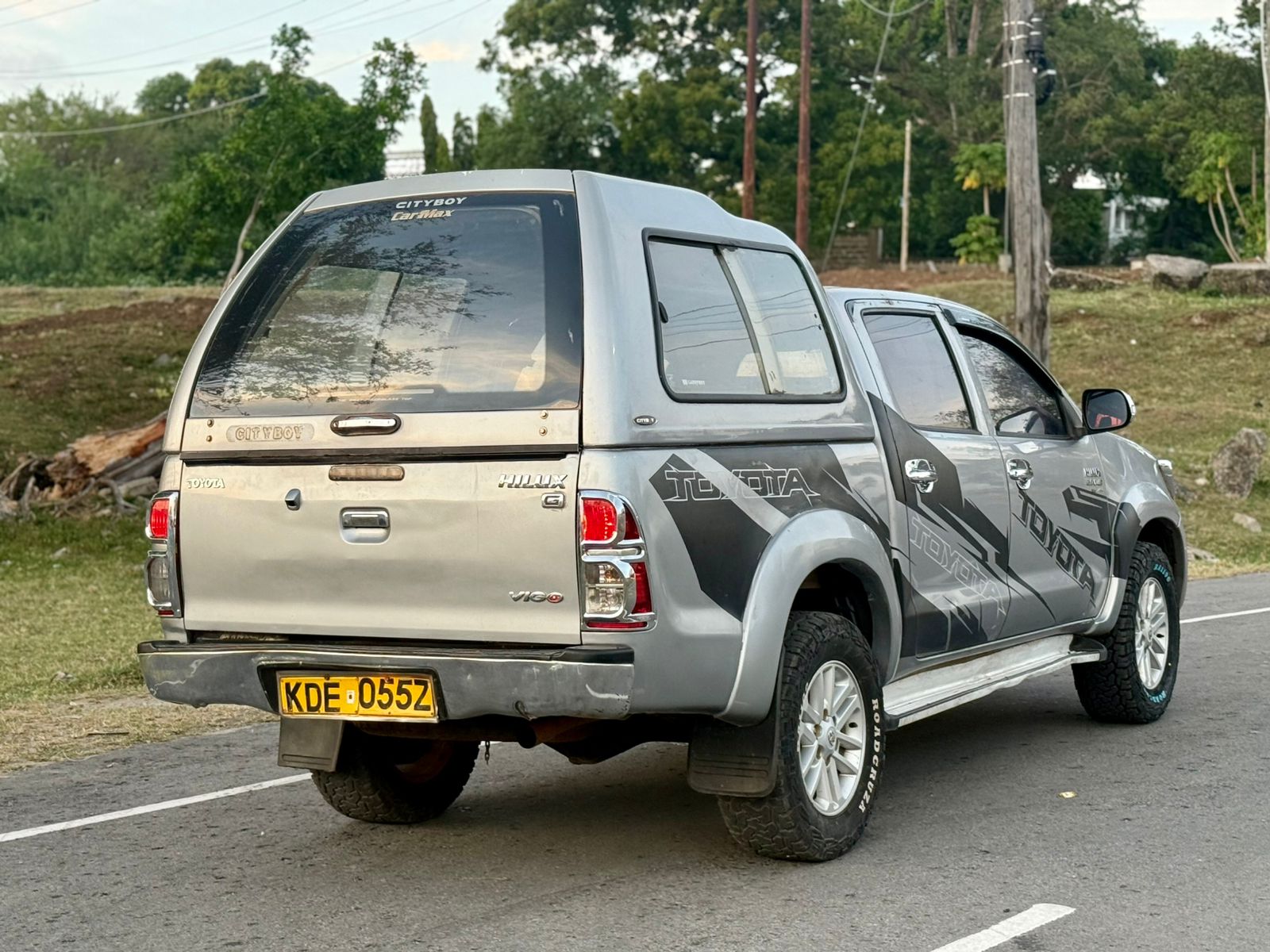 2015 TOYOTA HILUX
