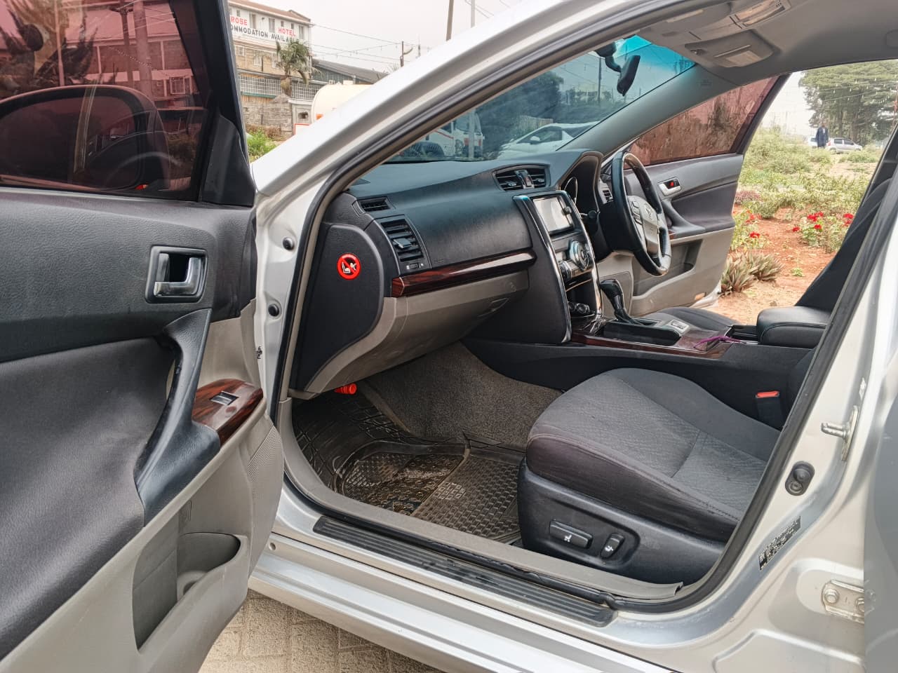 2011 Toyota mark X
