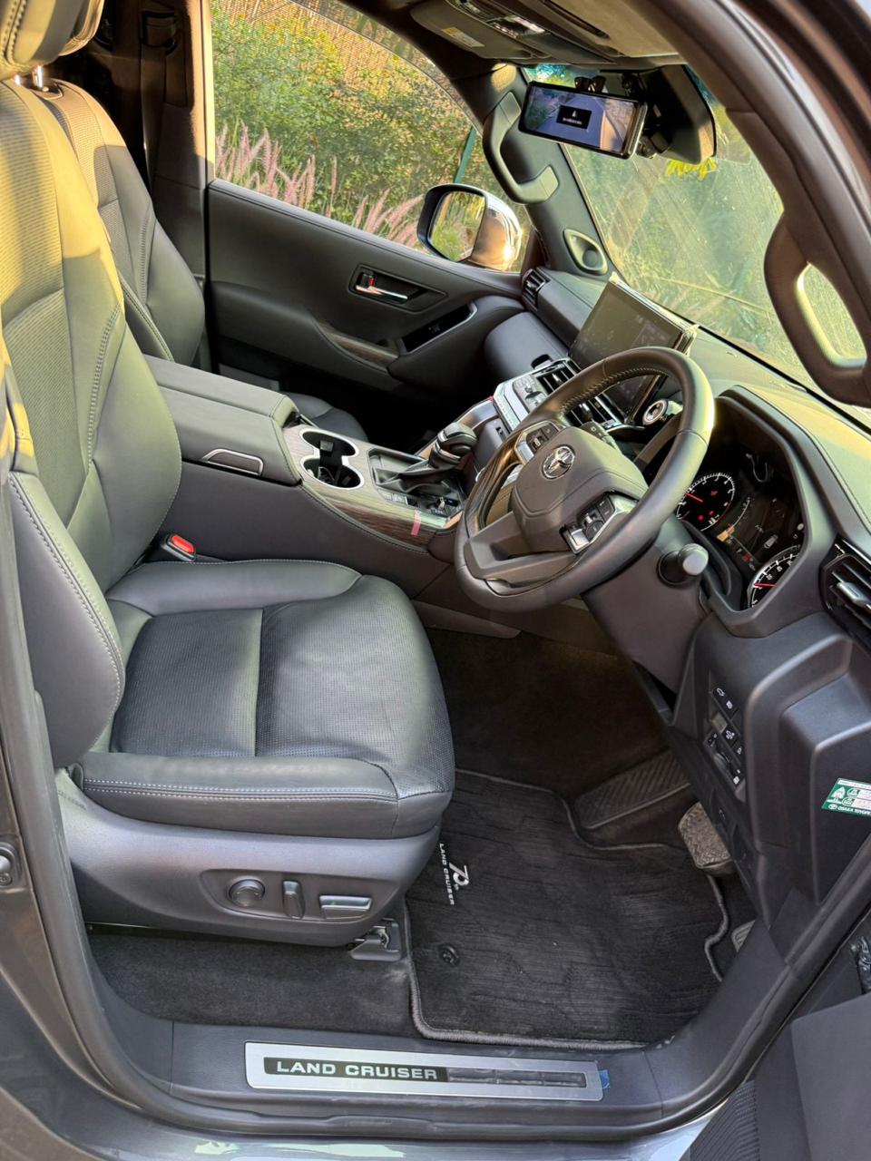 2023 Toyota Land Cruiser 300 series-ZX