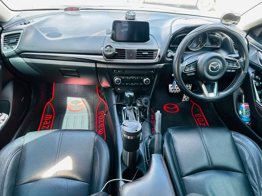 2017 Mazda Axela