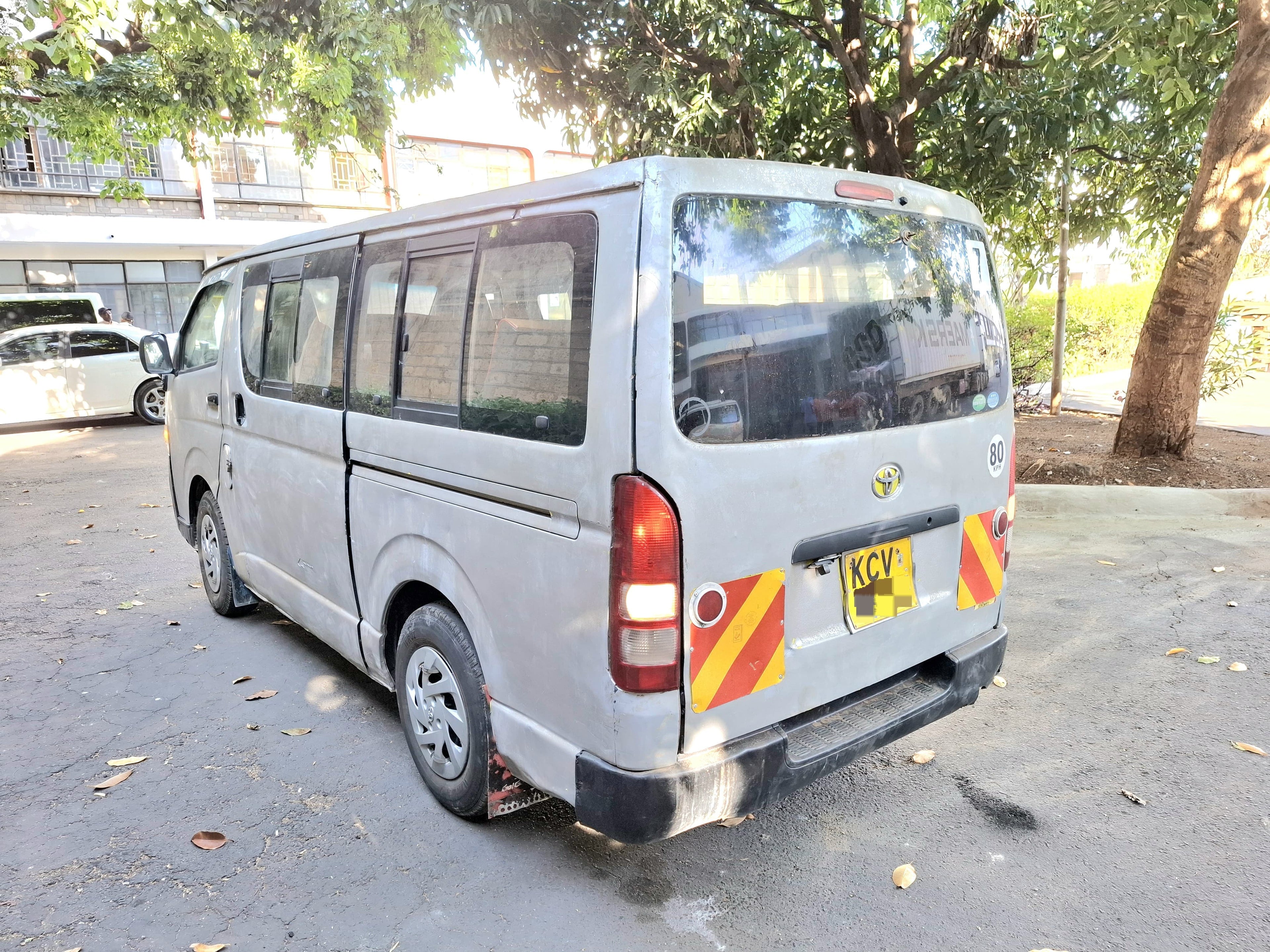 2012 TOYOTA HIACE 7L