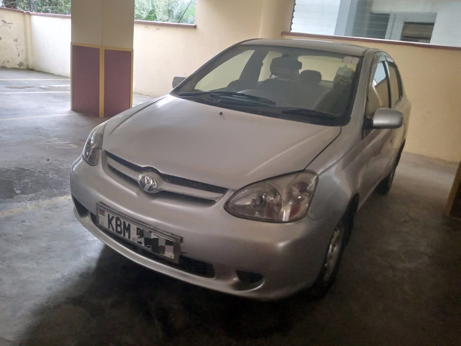2004 TOYOTA platz