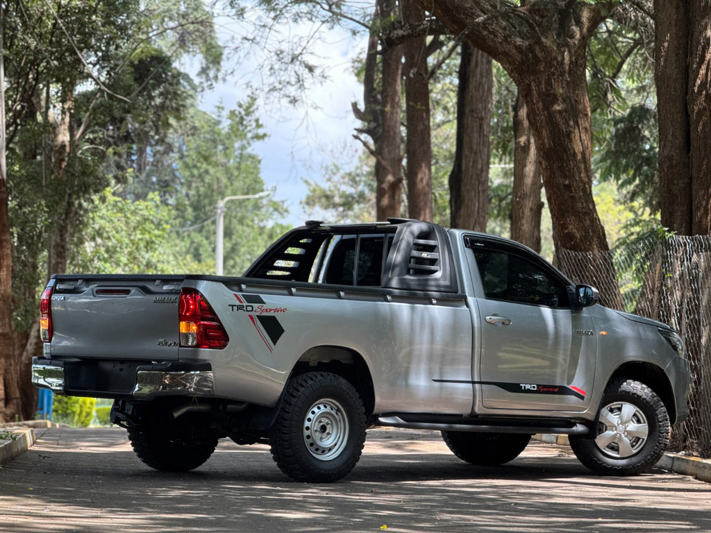 𝟐𝟎𝟏𝟖 𝐓𝐎𝐘𝐎𝐓𝐀 𝐇𝐈𝐋𝐔𝐗 𝐒𝐈𝐍𝐆𝐋𝐄 𝐂𝐀𝐁𝐈𝐍 𝐇𝐈𝐆𝐇𝐑𝐈𝐃𝐄𝐑