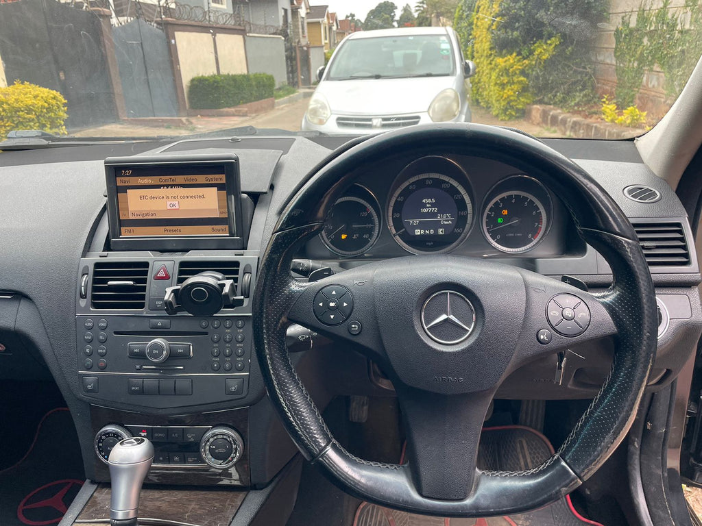 2010 MERCEDES BENZ C200