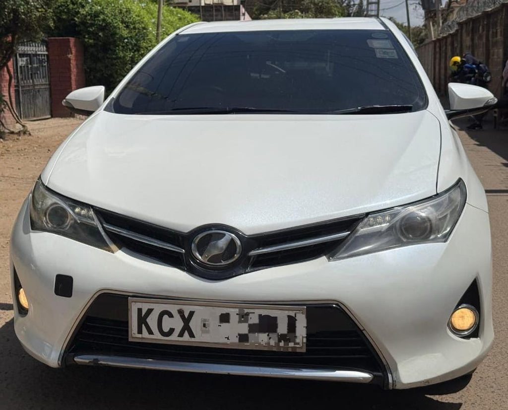 2012 TOYOTA AURIS