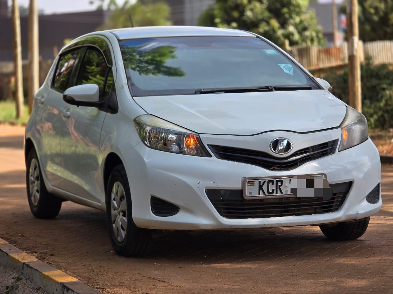 2012 TOYOTA VITZ