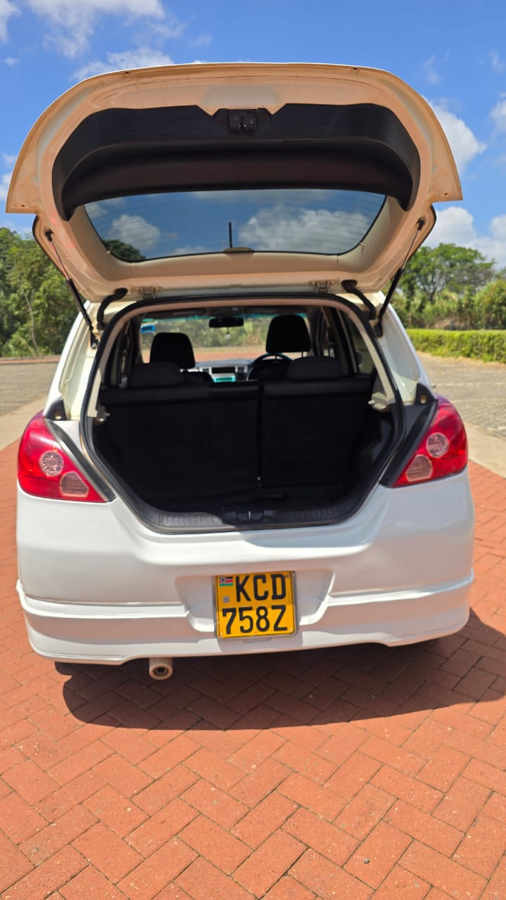 2009 NISSAN TIIDA