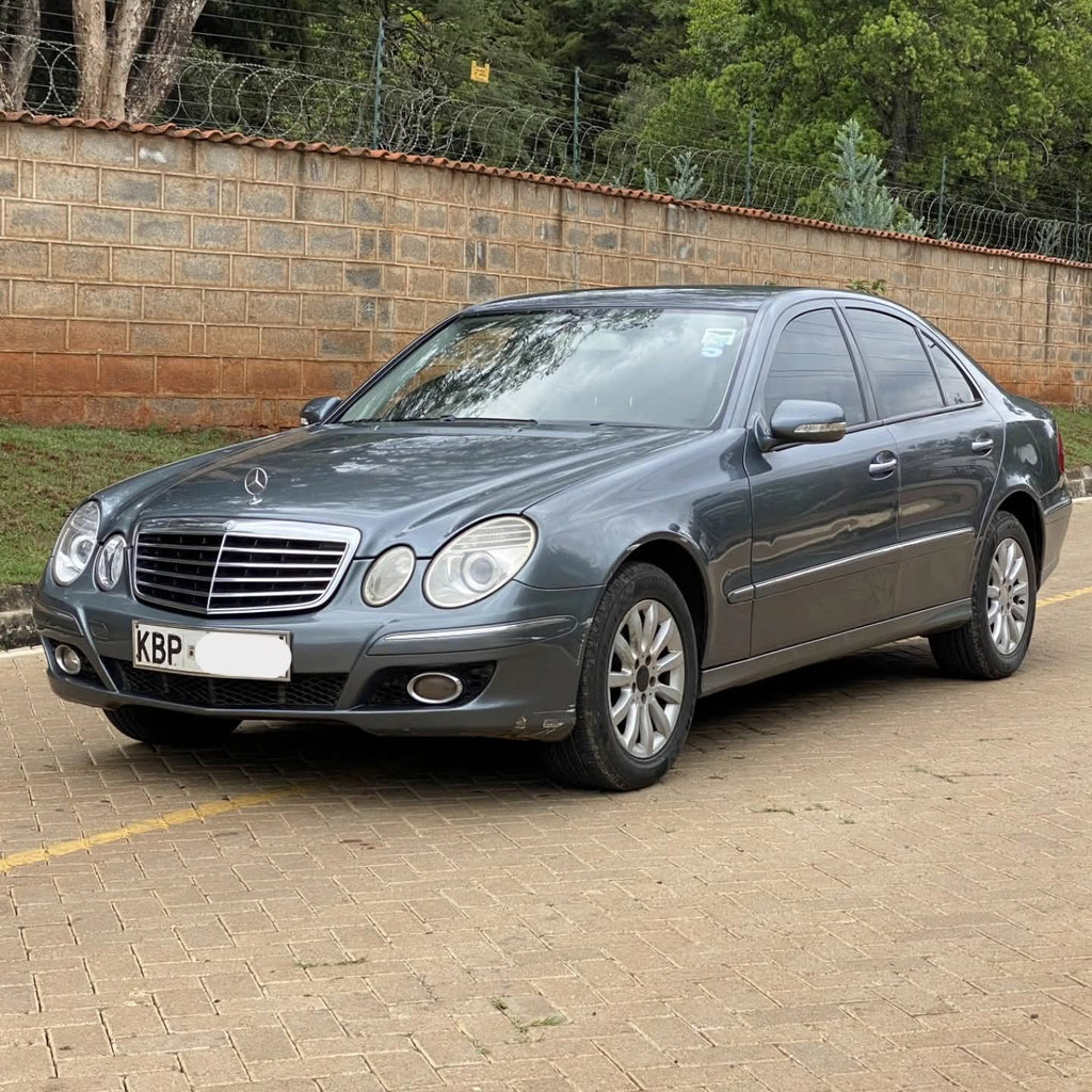 Mercedes Benz E200 W211