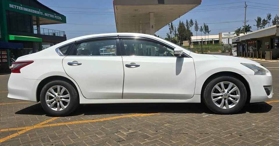 NISSAN TEANA 2017