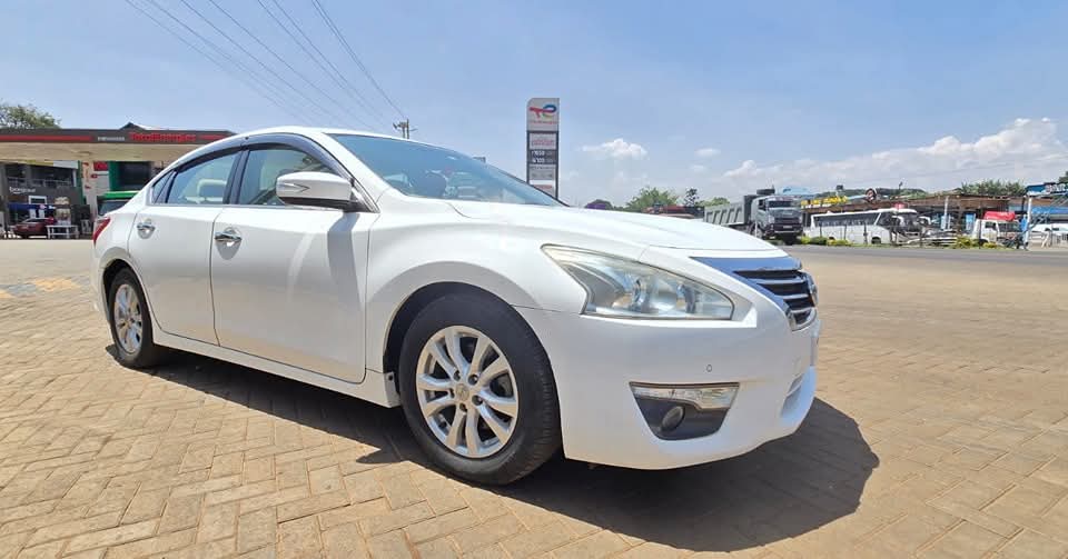 NISSAN TEANA 2017