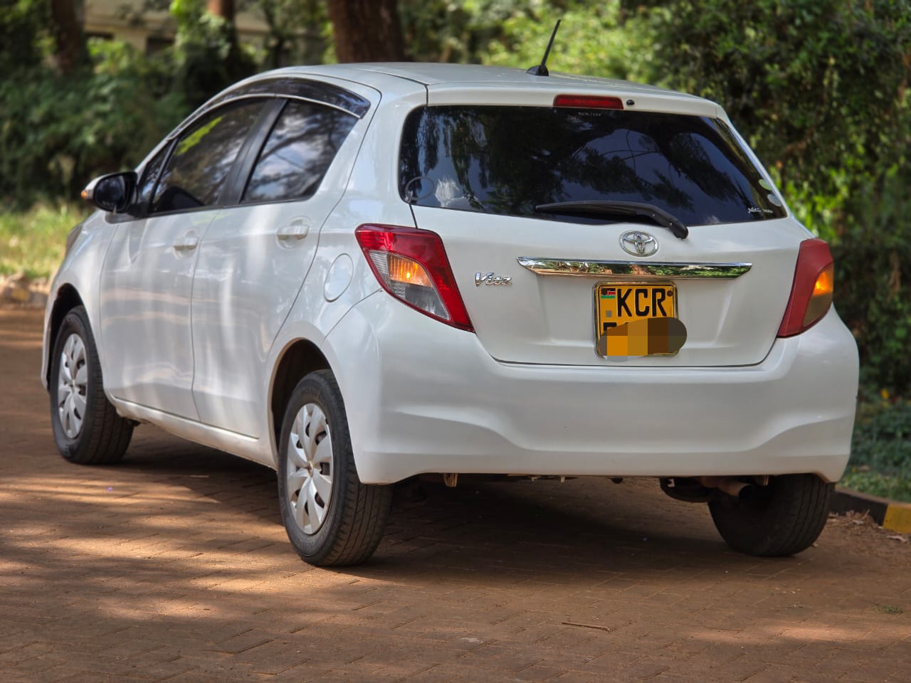 2012 TOYOTA VITZ