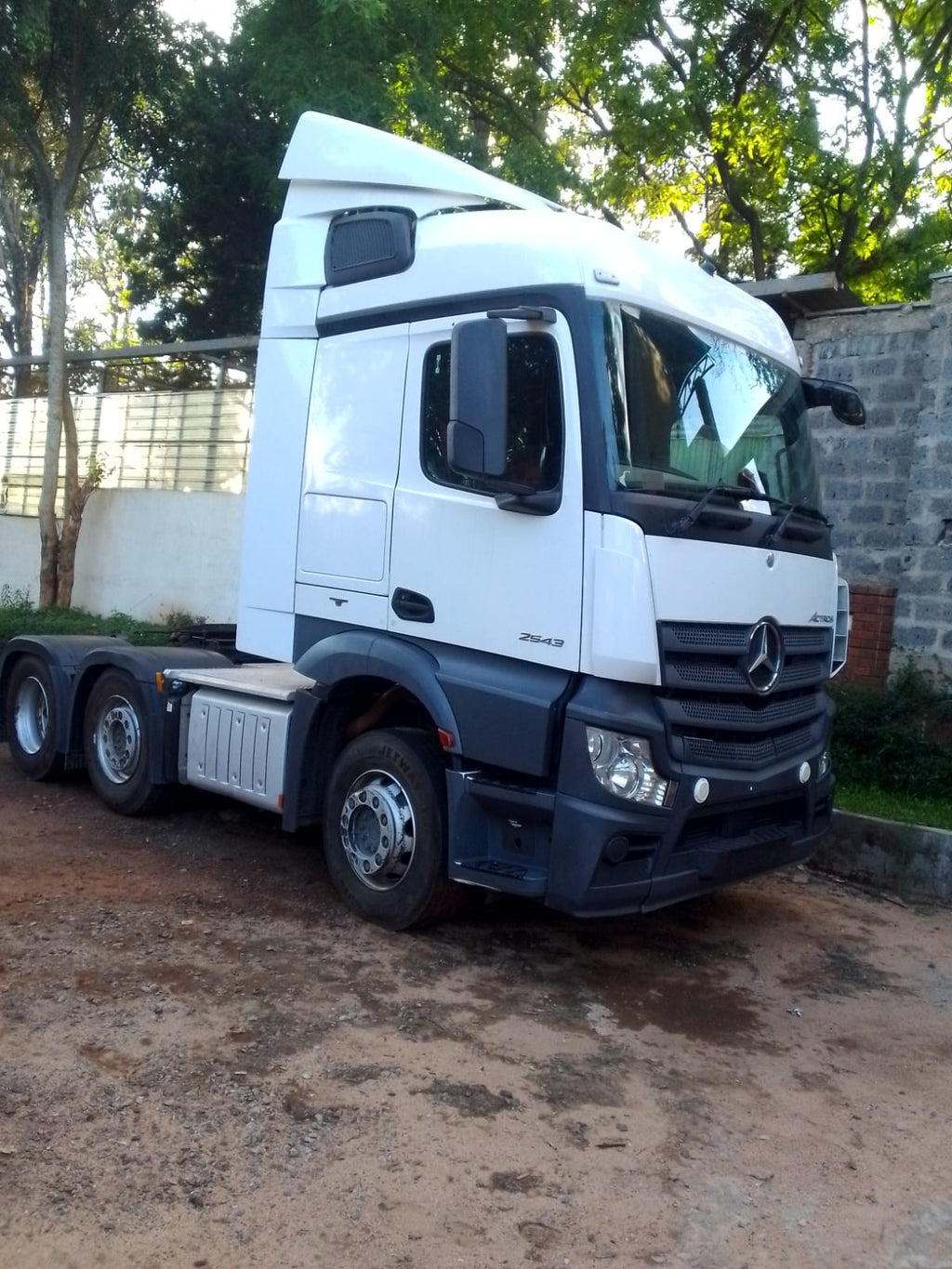 MERCEDES BENZ astross MP4