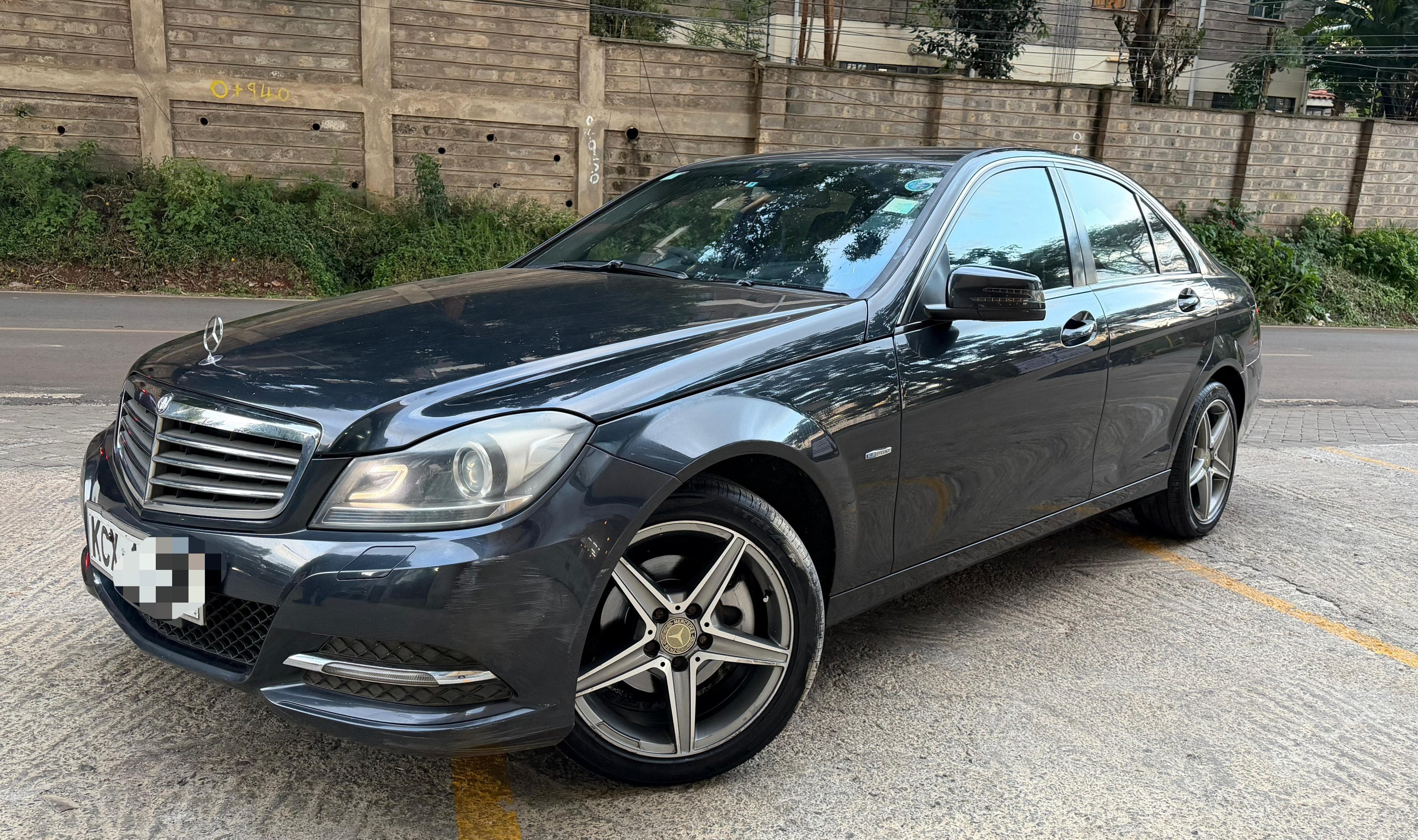 2011 MERCEDES BENZ C200 CGI