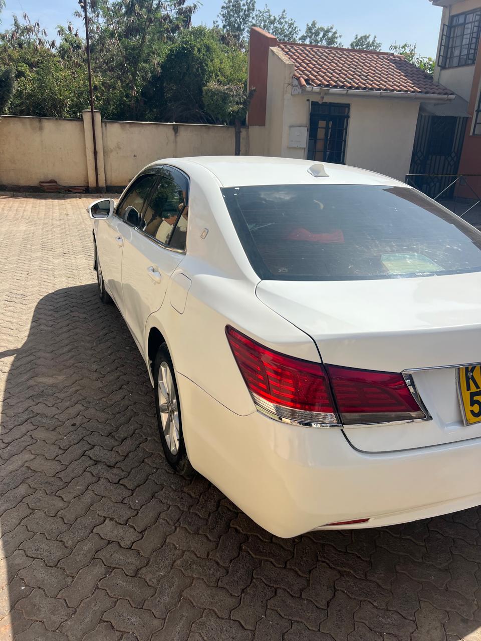 2014 TOYOTA CROWN